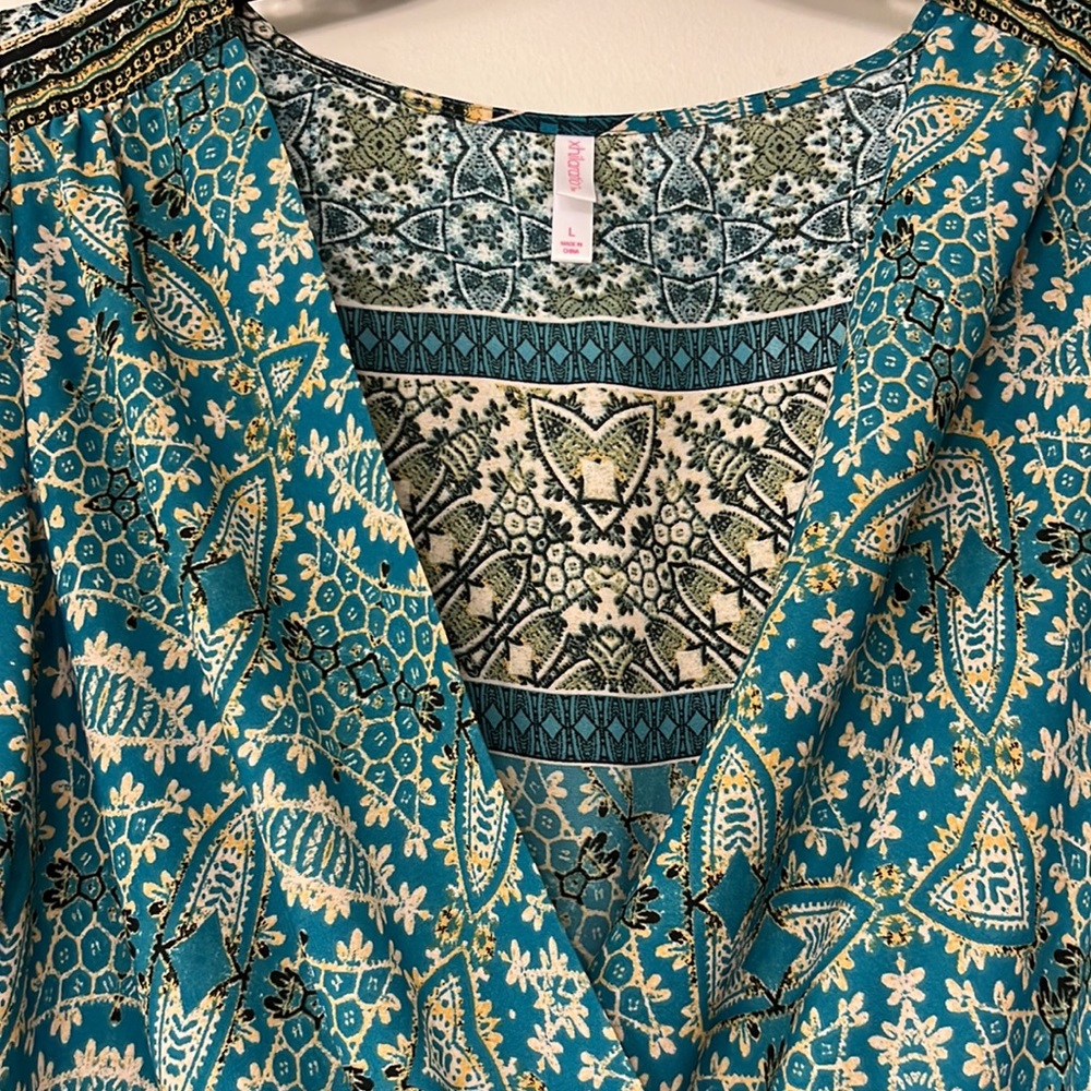Patterned Romper! - Picture 2 of 3